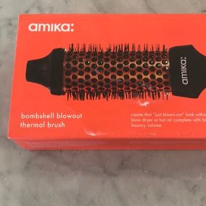 Amika Bombshell Blowout Thermal Brush NEW
